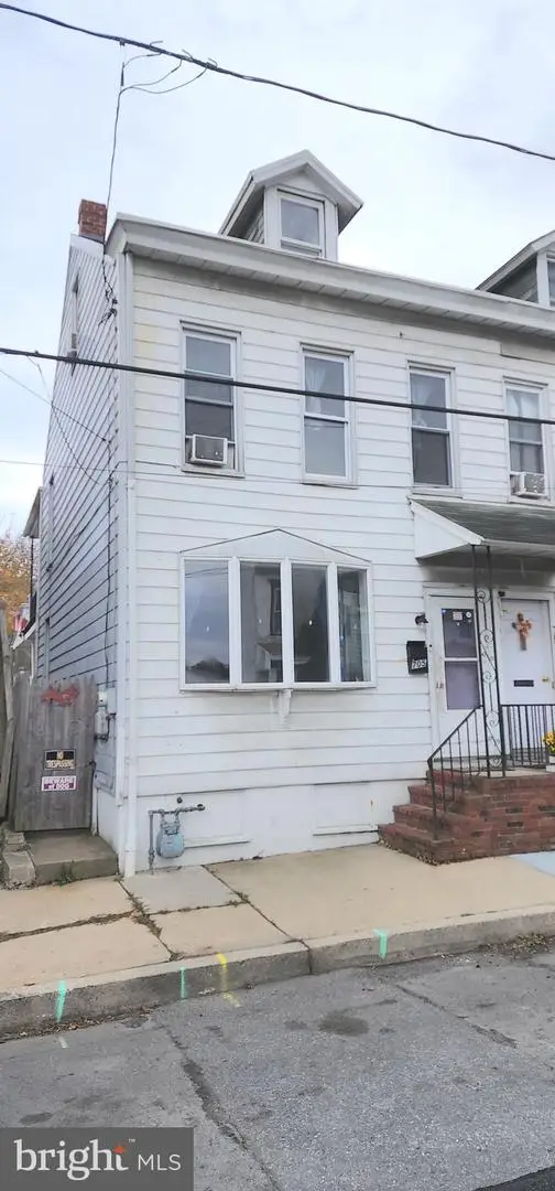 705 W Race St, Pottsville, PA 17901 - Image #1