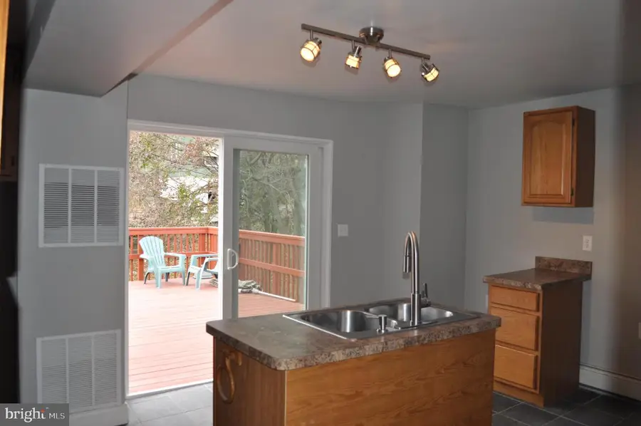 108 Cherry St, Saint Clair, PA 17970 - Image #3