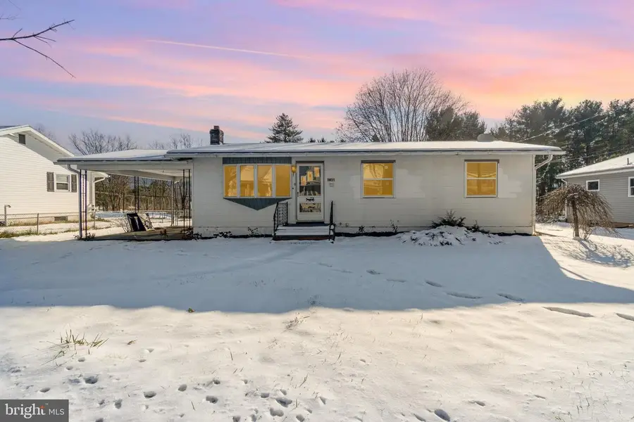 1011 E Main St, Hegins, PA 17938 - Image #2