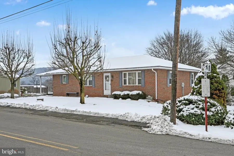 703 E Chestnut St, Hegins, PA 17938 - Image #3