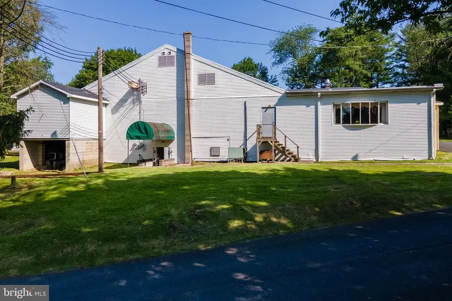 145 Chamberlaine Ave, Pottsville, PA 17901 - Image #2