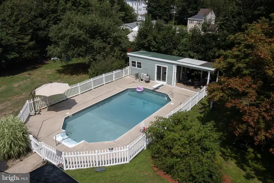 2406 Railroad St, Mahanoy Plane, PA 17949 - Image #3