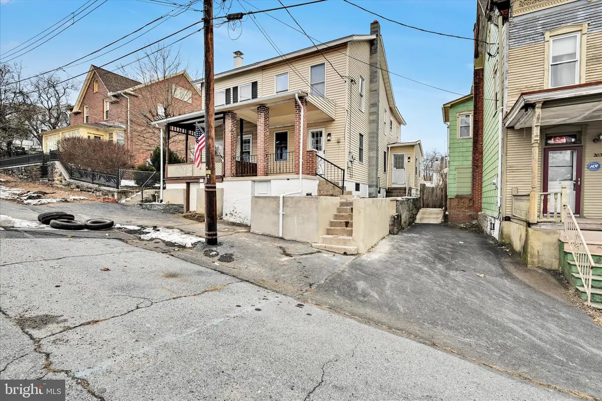 207 N 2nd St, Auburn, PA 17922 - Image #1