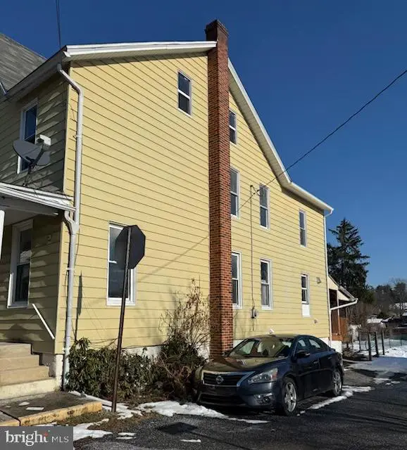 236 N Pine St, Tremont, PA 17981 - Image #2