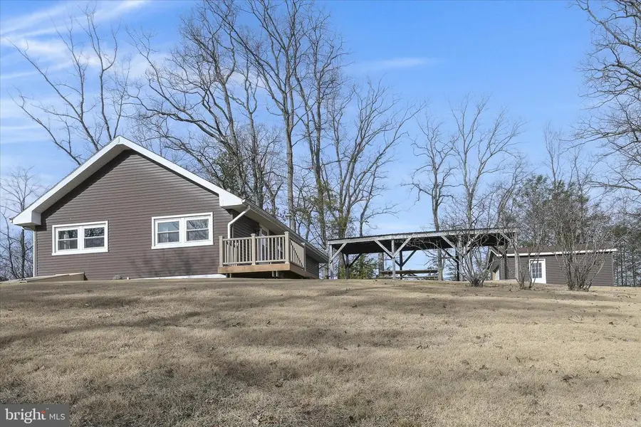 1881 Running Deer Dr, Auburn, PA 17922 - Image #2