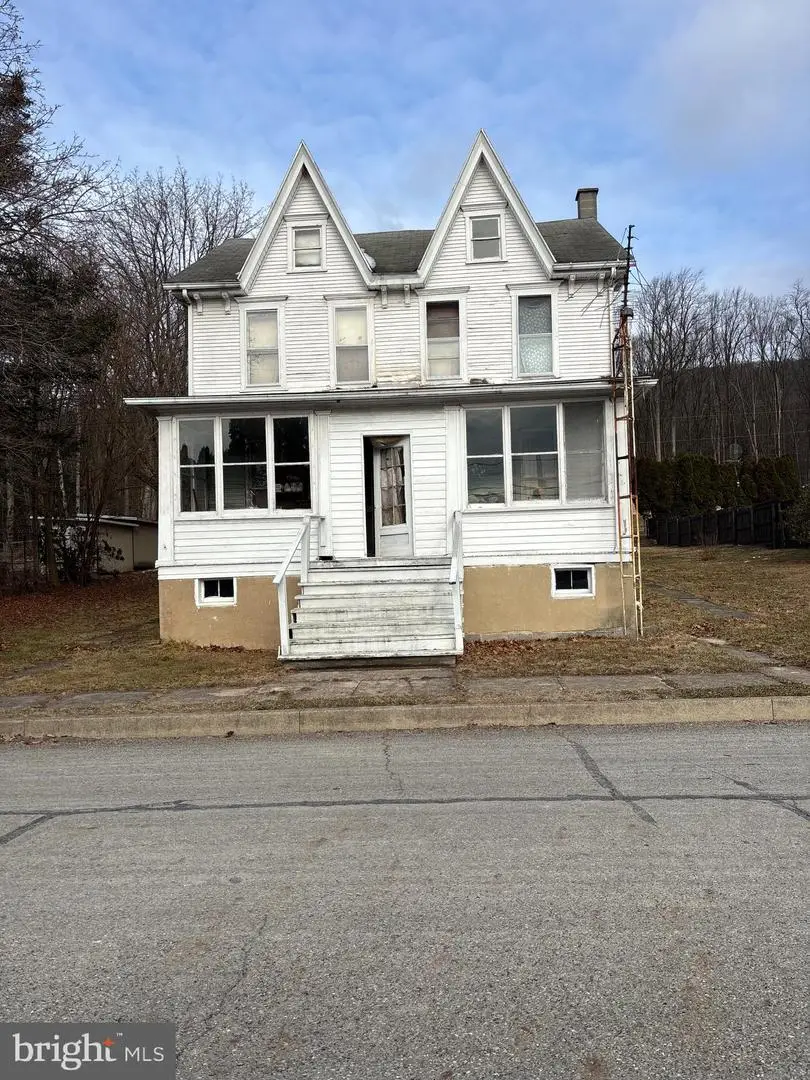 41 W Colliery Ave, Tower City, PA 17980 - Image #1