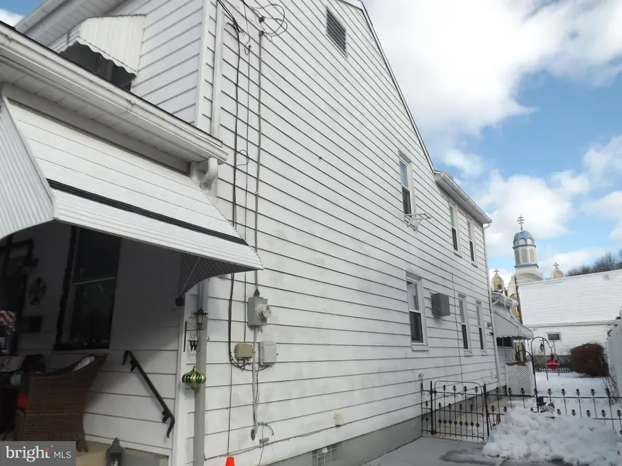 141 S Nicholas St, Saint Clair, PA 17970 - Image #3