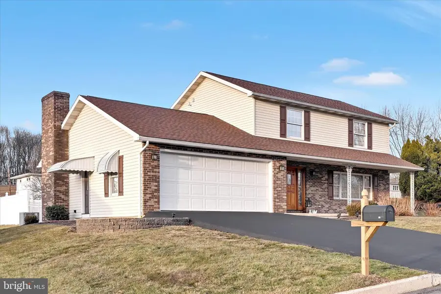 611 N Orchard Ave, Schuylkill Haven, PA 17972 - Image #2