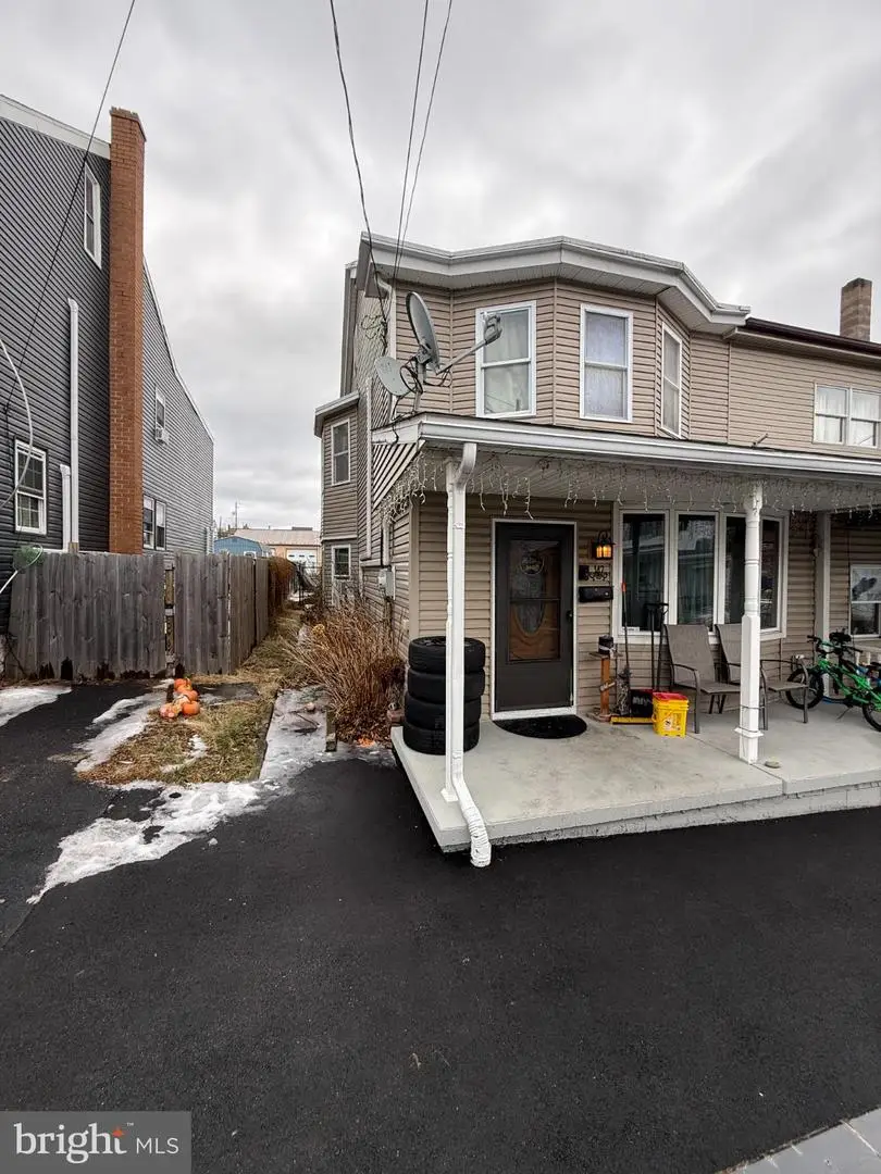 147 S Balliet St, Frackville, PA 17931 - Image #2