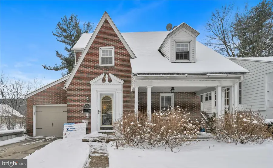 1611 Elk Ave, Pottsville, PA 17901 - #2