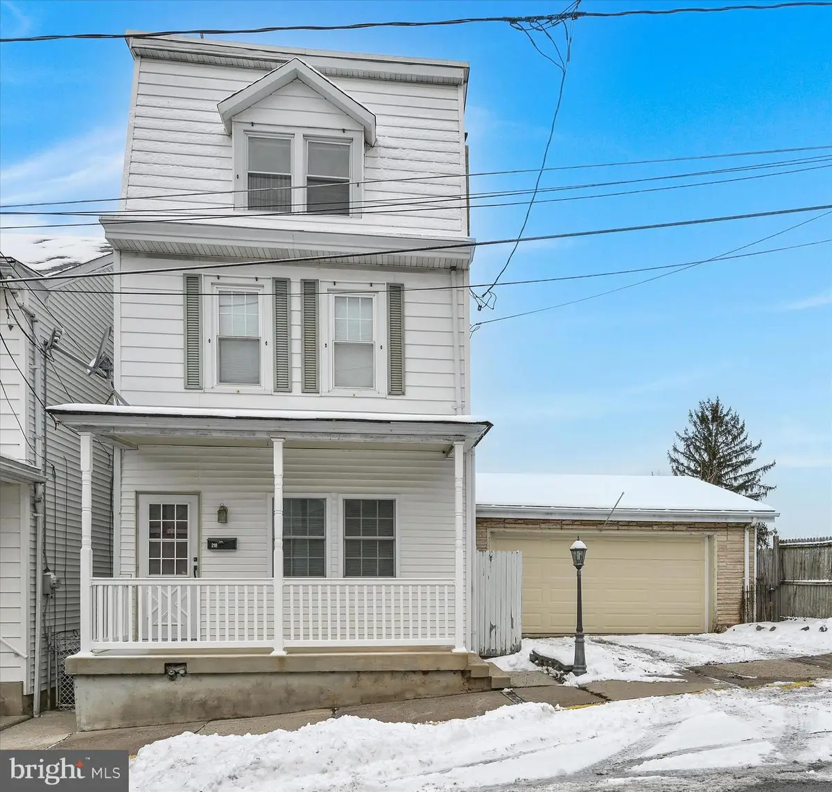 218 Oak St, Minersville, PA 17954 - #1