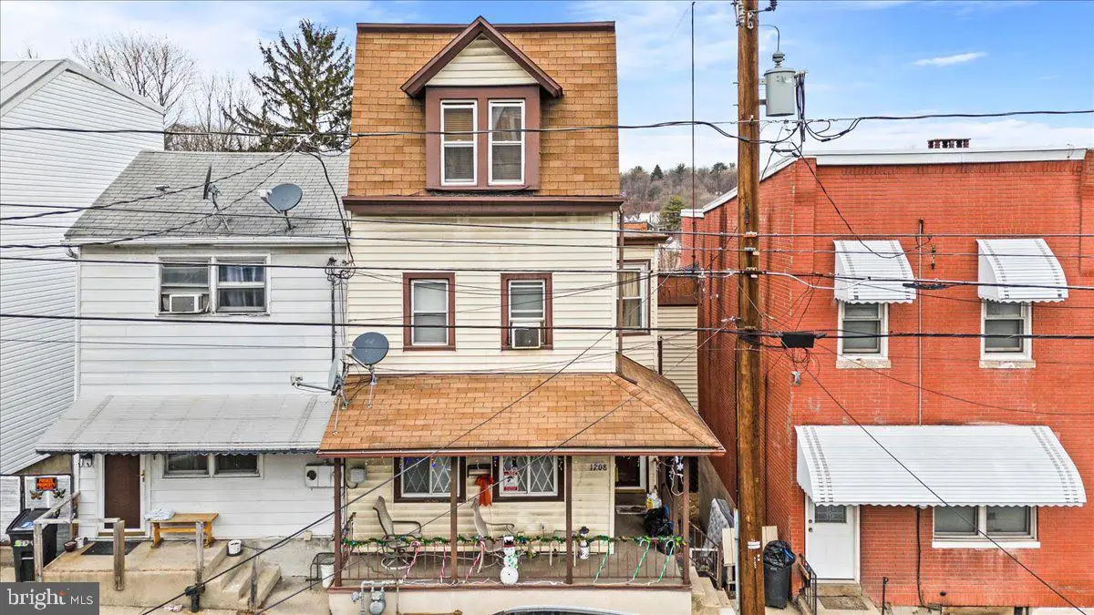 1208 W Norwegian St, Pottsville, PA 17901 - #1