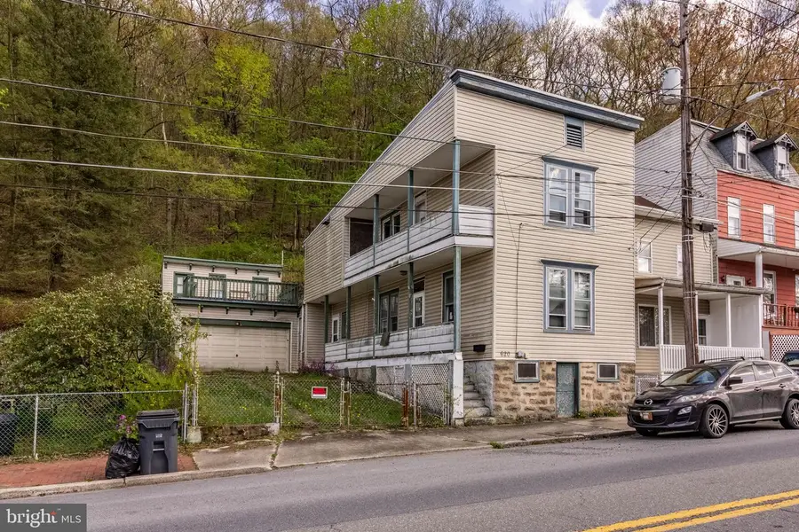 620 W Bacon St, Pottsville, PA 17901 - #3
