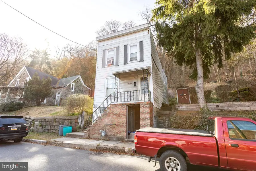 435 Hotel St, Pottsville, PA 17901 - #3