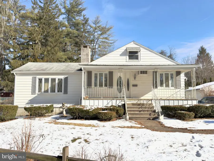 208 Maple Blvd, Orwigsburg, PA 17961 - #2