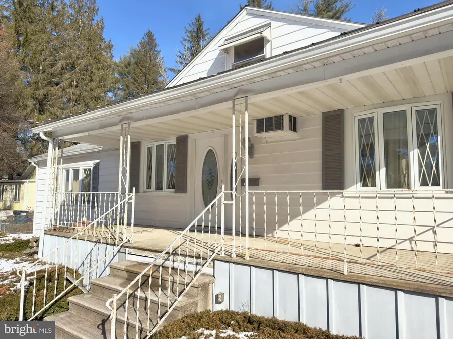 208 Maple Blvd, Orwigsburg, PA 17961 - #3