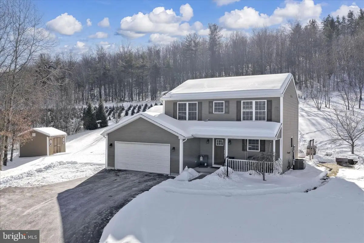 72 Evergreen Dr, New Ringgold, PA 17960 - #1