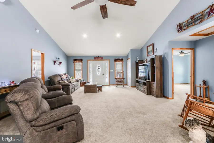 405 Rabbit Run Rd., Andreas, PA 18211 - #2