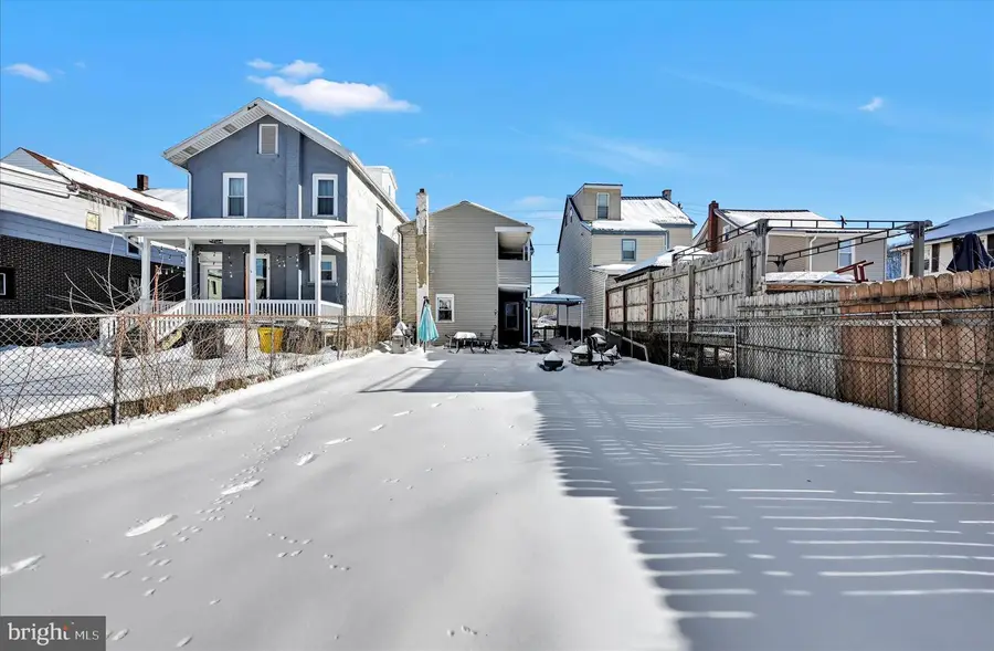 135 W Columbia St, Schuylkill Haven, PA 17972 - #3