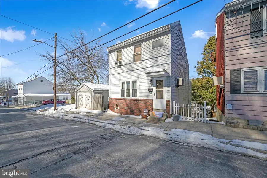 239 W Savory St, Pottsville, PA 17901 - #2