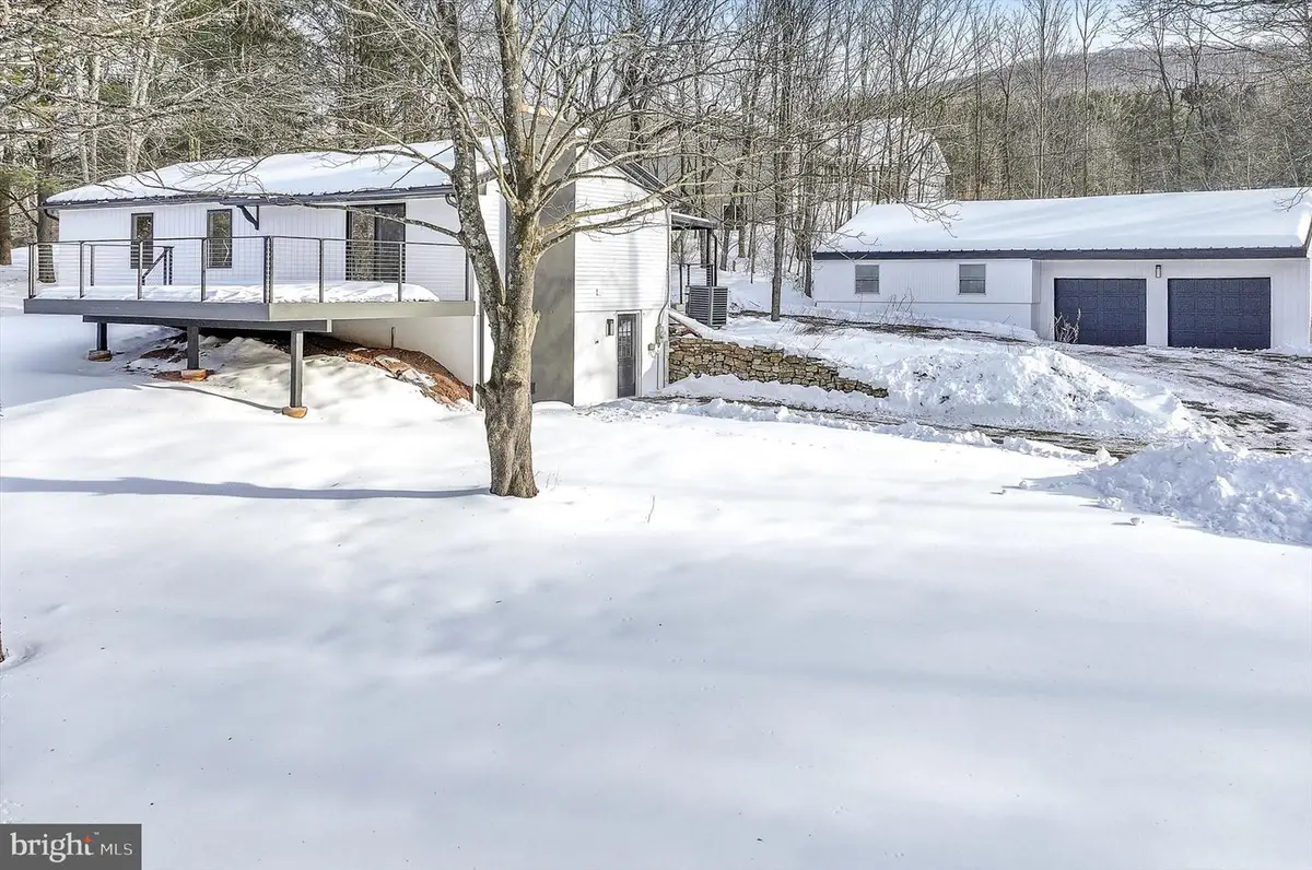 332 Wild Turkey Ln, New Ringgold, PA 17960 - #1