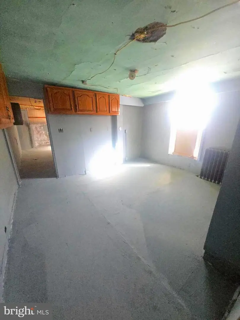 118 S 3rd St, Pottsville, PA 17901 - #3