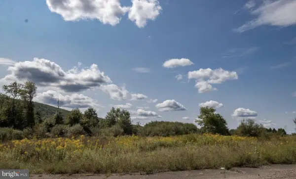 160 E Spruce St, RINGTOWN, PA 17967