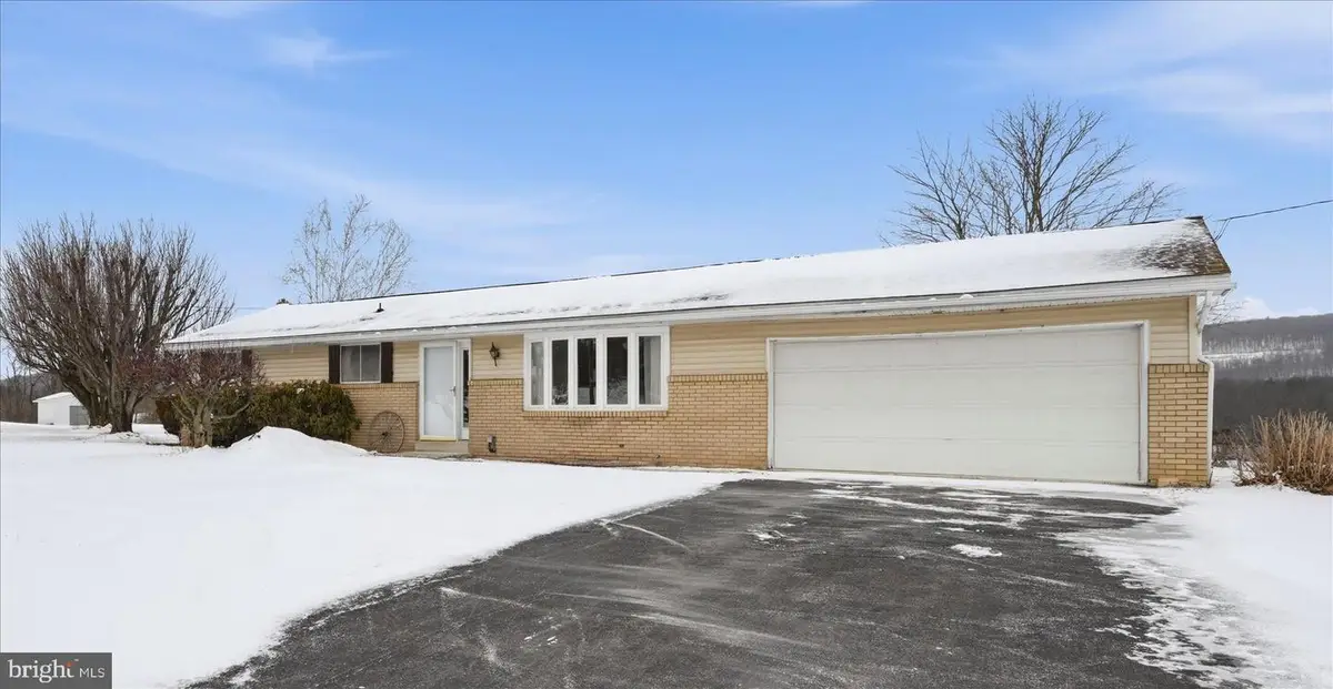 143 Mill Dr, Tamaqua, PA 18252 - #1