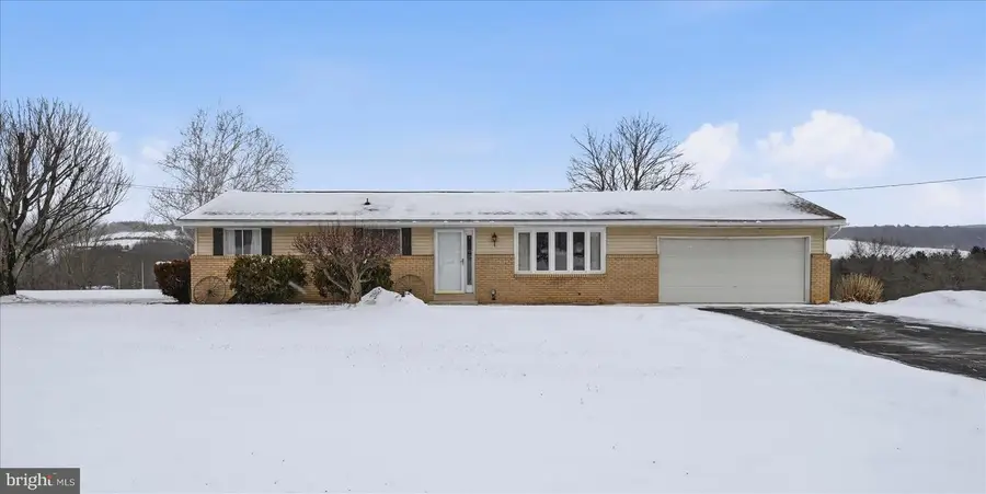 143 Mill Dr, Tamaqua, PA 18252 - #2