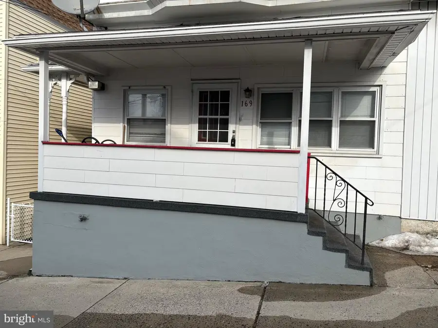 169 S 2nd St, Coaldale, PA 18218 - #3