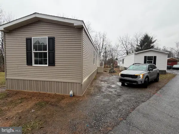 Fidler Ct, PINE GROVE, PA 17963