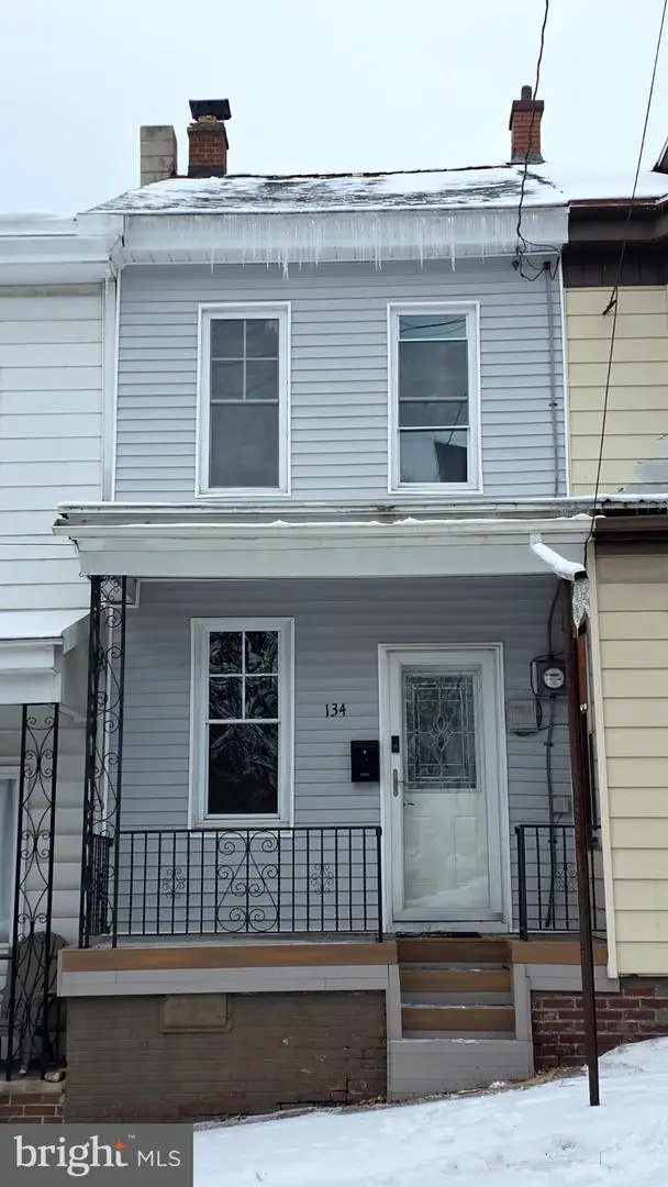 134 S White St, Shenandoah, PA 17976 - #1