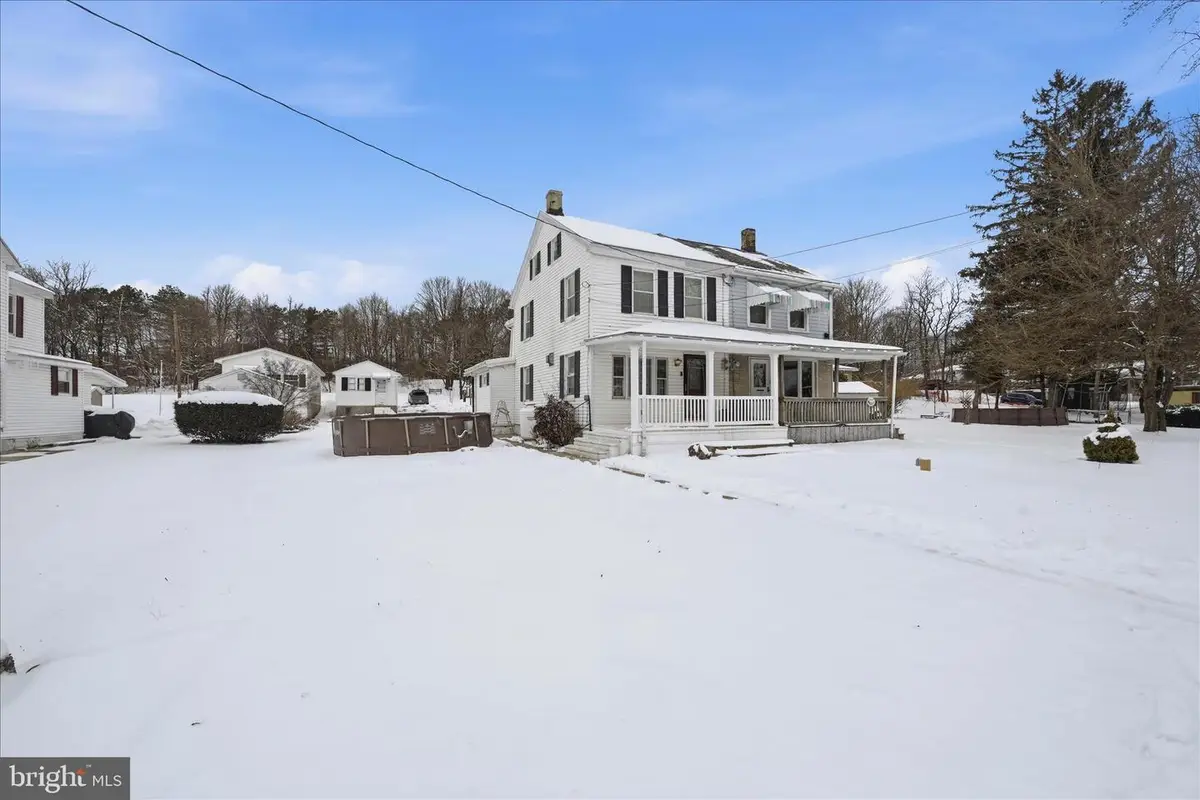 409 Roosevelt Dr, Mahanoy City, PA 17948 - #1