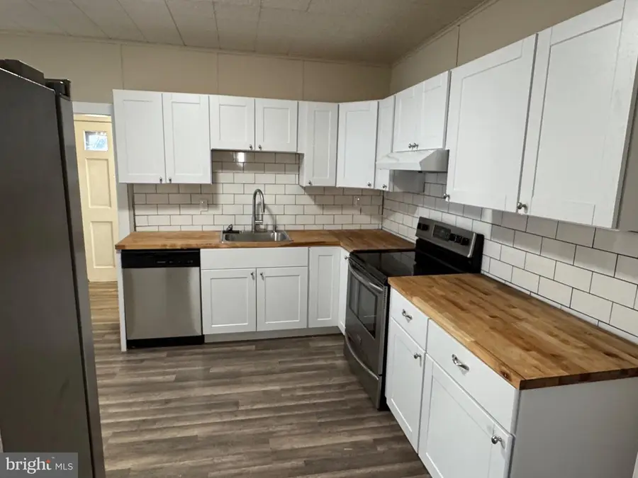 131 W Main St, Tremont, PA 17981 - #3