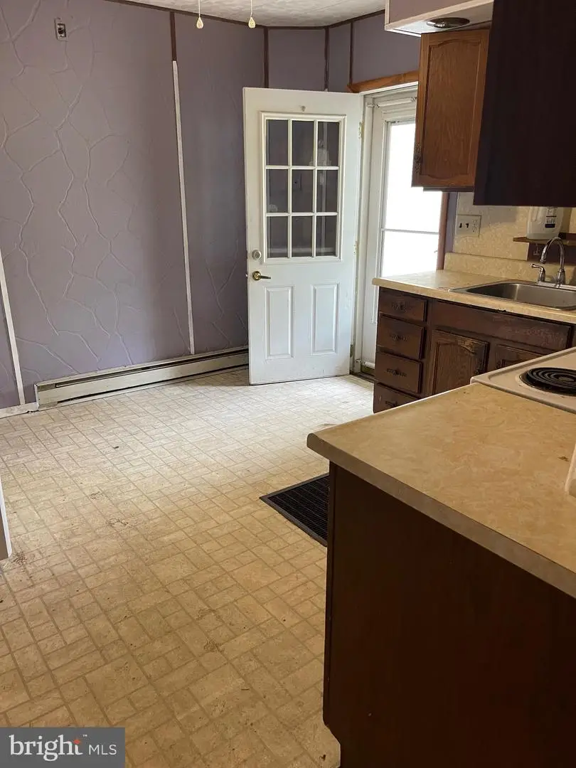 1620 W Walnut St, Ashland, PA 17921 - #3