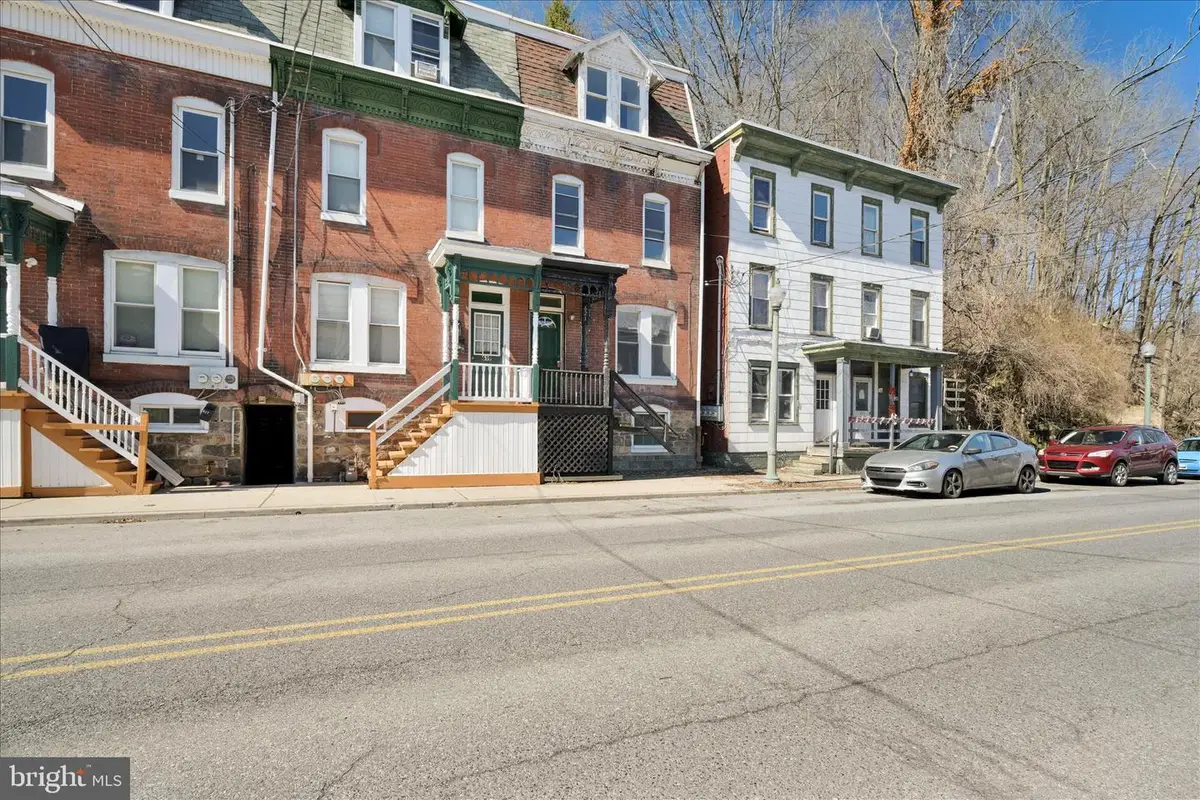 621 N Centre St, Pottsville, PA 17901 - #1