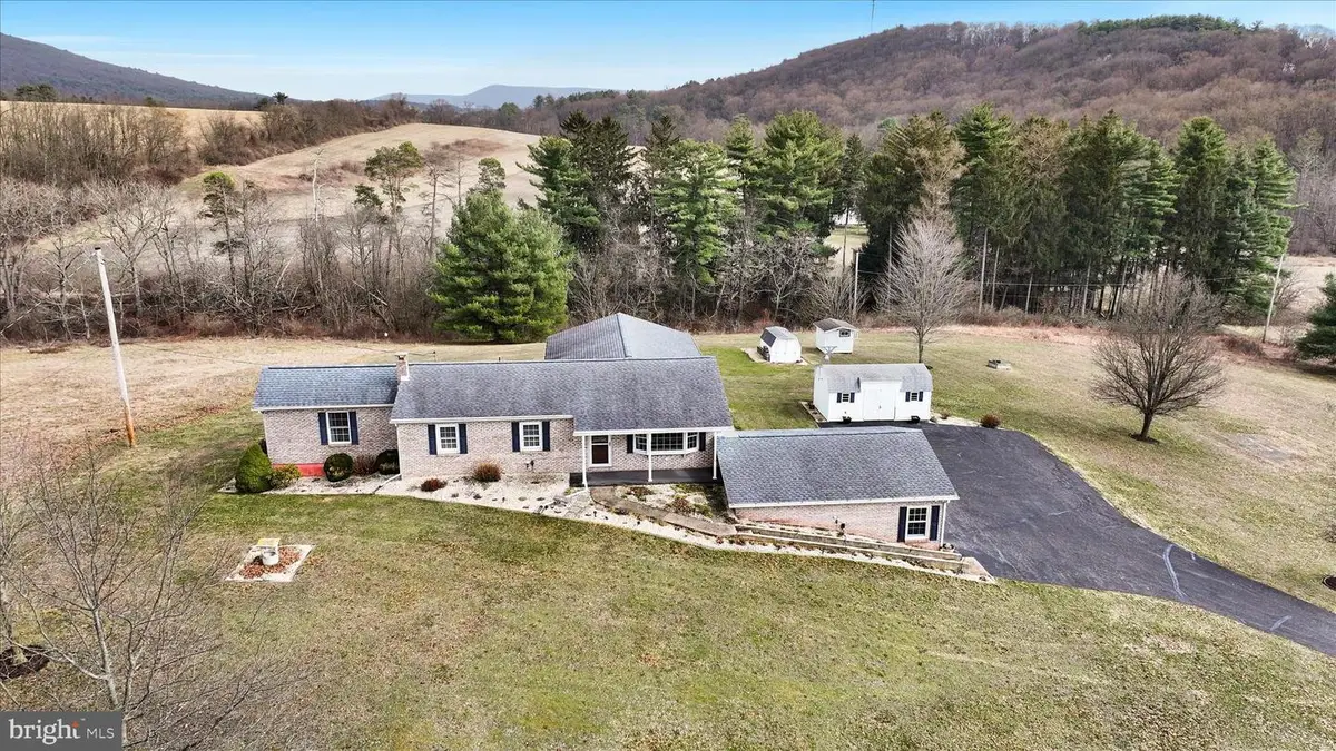 3 Coleman Rd, Hegins, PA 17938 - #1
