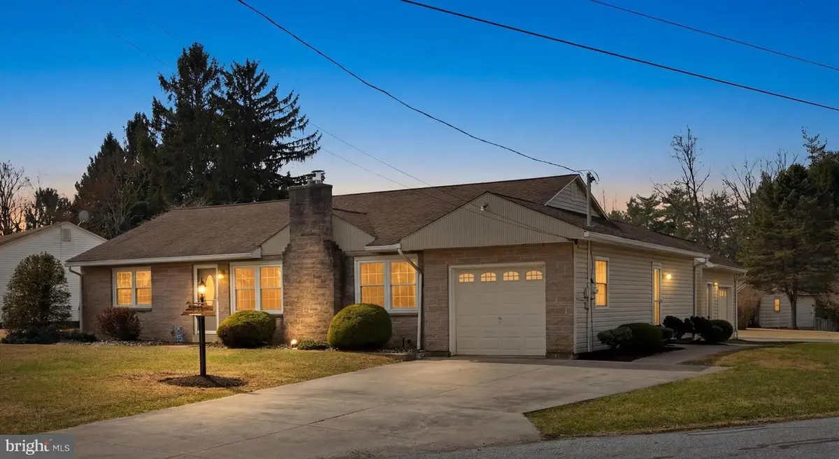 19 June Ave, Schuylkill Haven, PA 17972 - #1