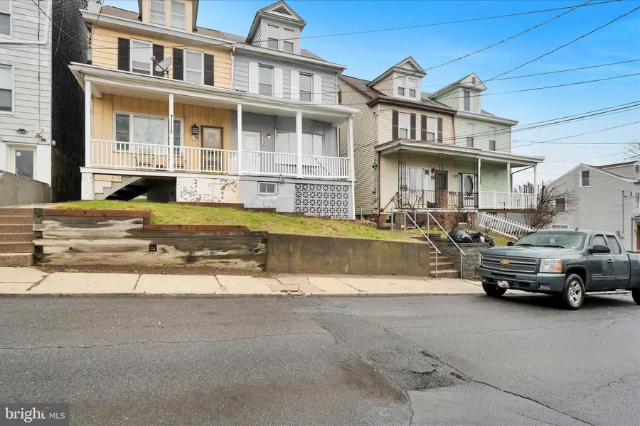 320 Spring Garden St, Pottsville, PA 17901 - #3