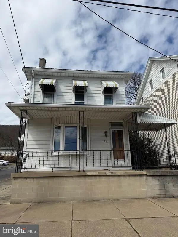 701 E Grand Ave, TOWER CITY, PA 17980