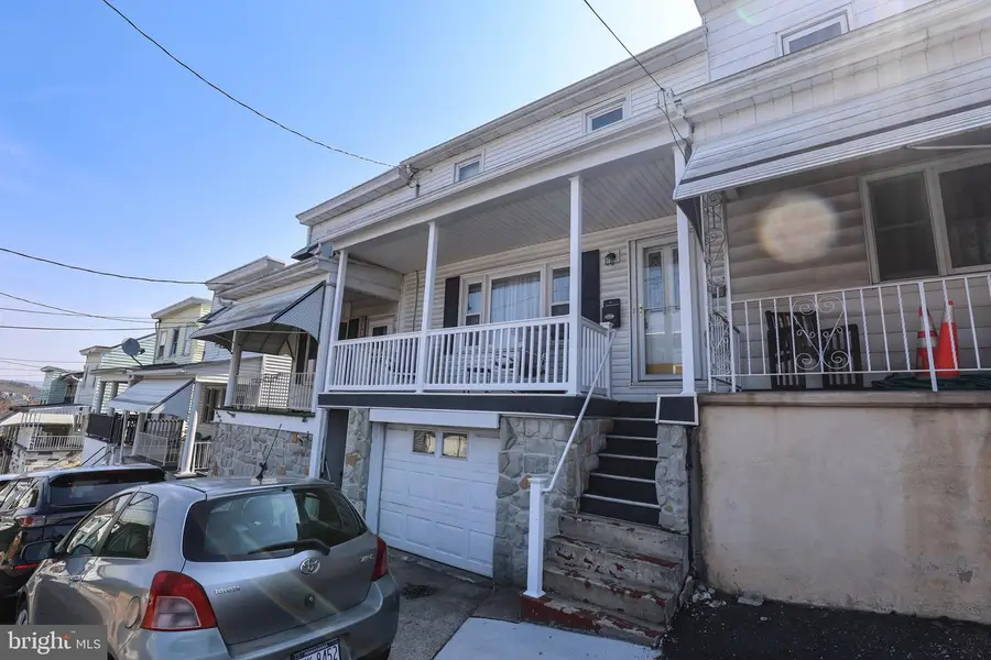 243 Pierce St, Pottsville, PA 17901 - #2