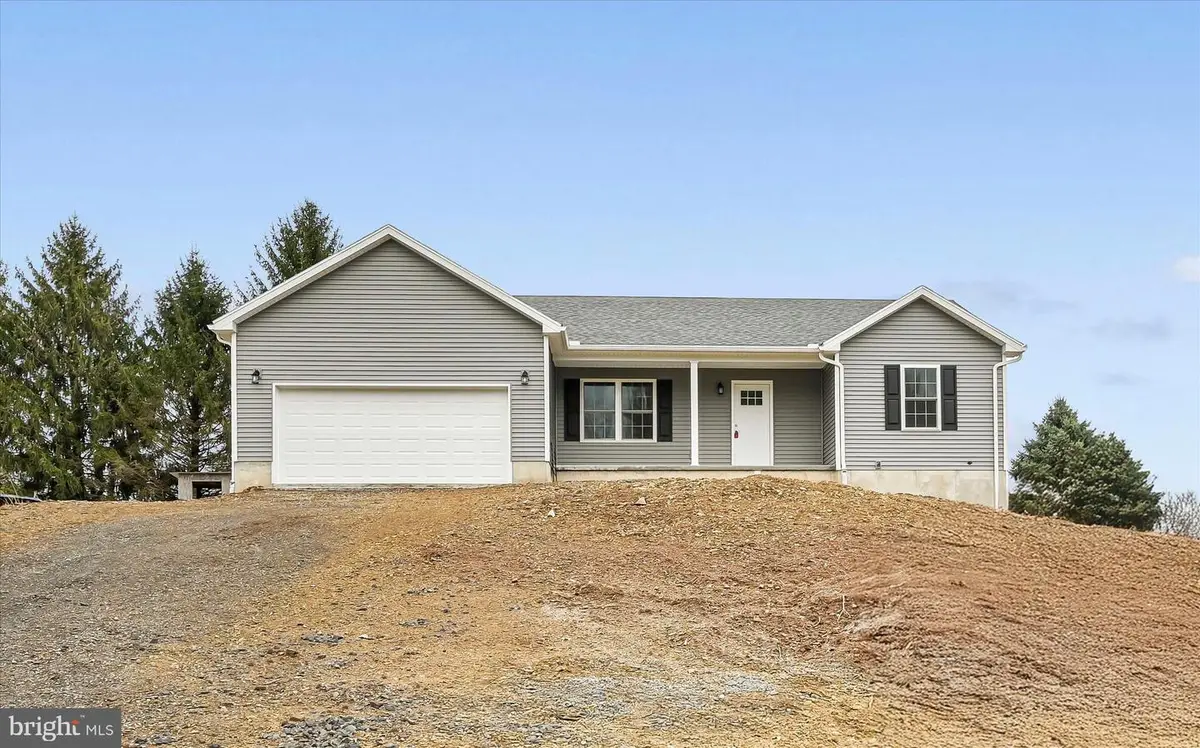 1013 Indian Dr, Auburn, PA 17922 - #1