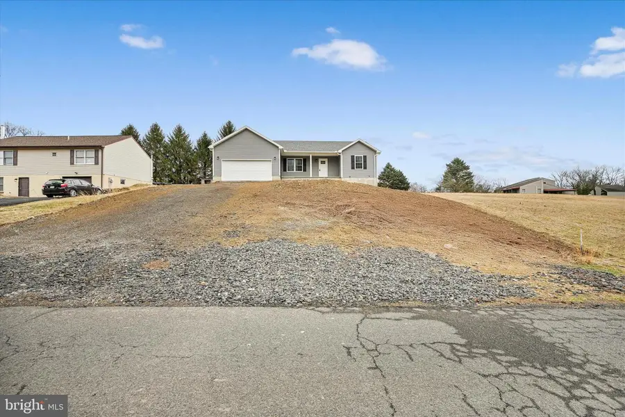 1013 Indian Dr, Auburn, PA 17922 - #2