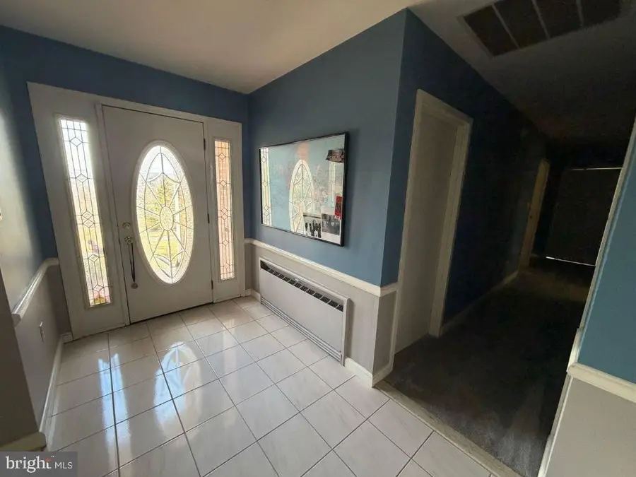 1527 Oak Rd, Pottsville, PA 17901 - #2