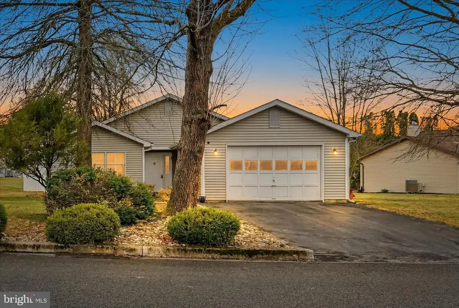 616 Lee St, Orwigsburg, PA 17961 - #3