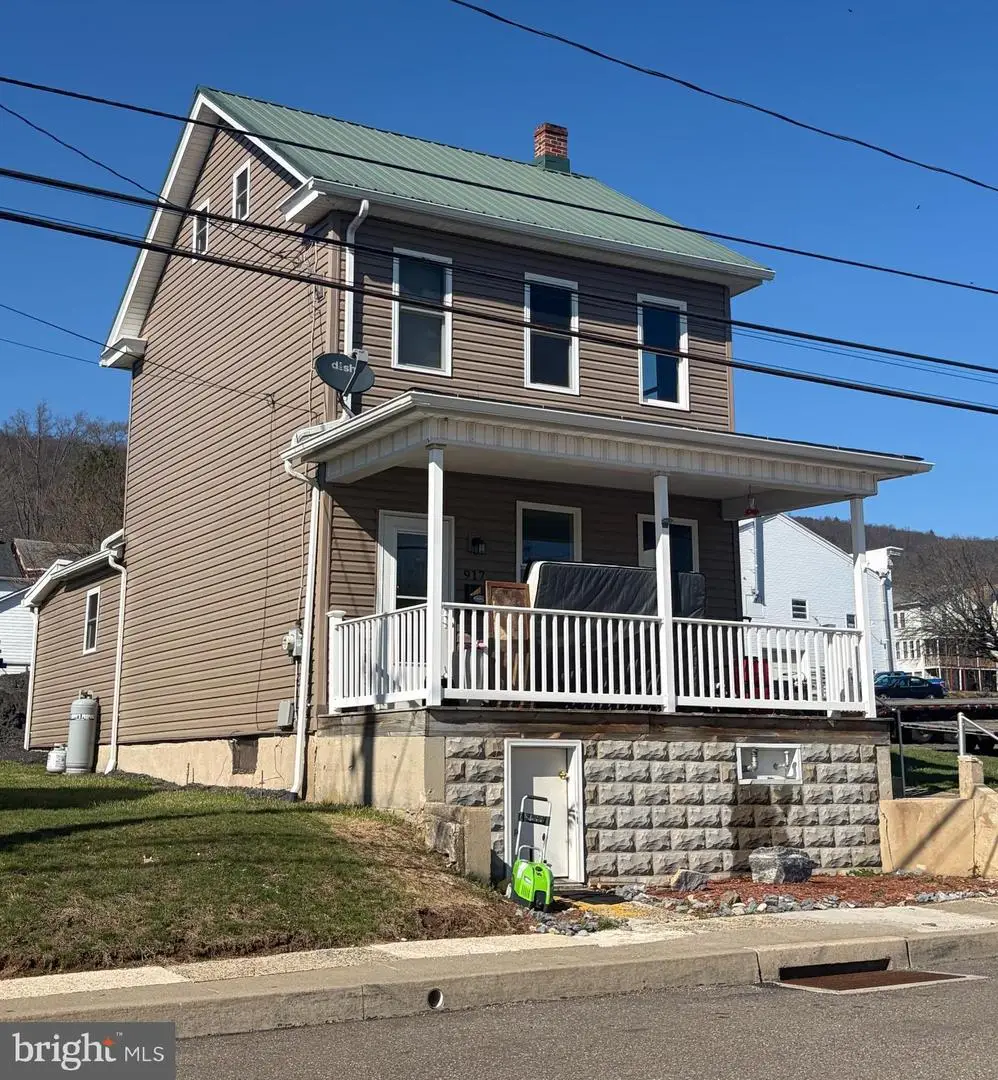 917 E Wiconisco Ave, Tower City, PA 17980 - #1