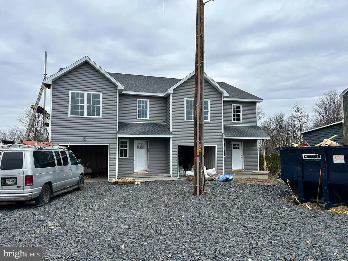 1342 Seneca St, Pottsville, PA 17901 - #1