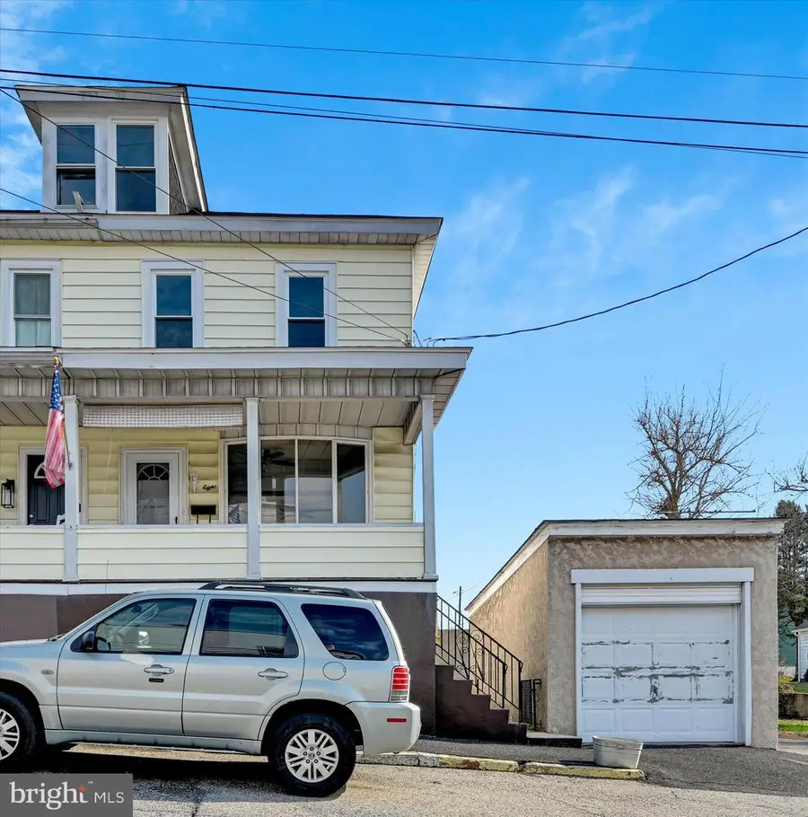 8 N Wolfe St, Pottsville, PA 17901 - #2