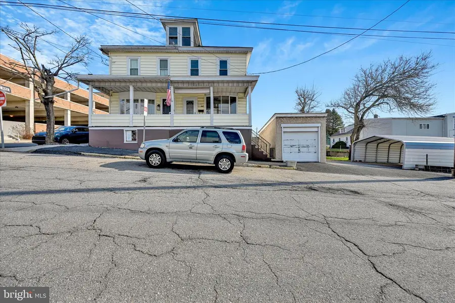 8 N Wolfe St, Pottsville, PA 17901 - #3