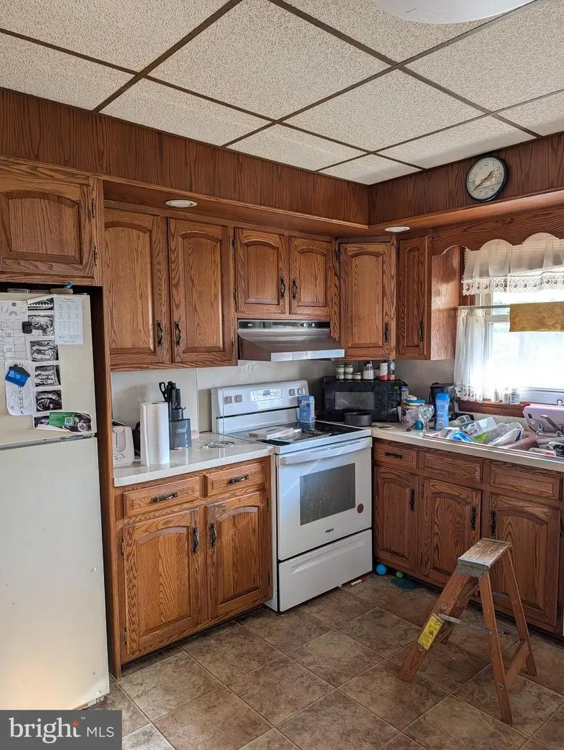 5 S 21st St, Pottsville, PA 17901 - #3